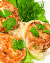Кабачки, запеченные с помидорами и сыром