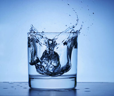 Питьевая вода содержит подсластители 