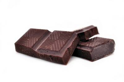 Во время депрессии люди едят больше шоколада