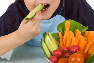 Соус делает овощи для детей более привлекательными