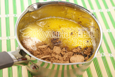 Сливочное масло растопить, добавить какао и сахар. - Шоколадные пирожные «К чаю». Фото приготовления рецепта на Новый год.