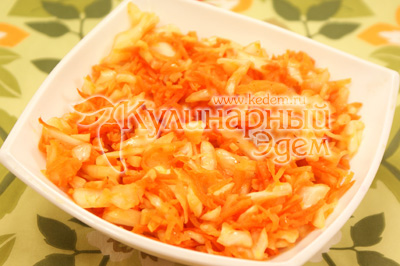 Салат из капусты с морковью и уксусом 