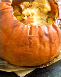 Тыква, запечённая с мясом и ананасами