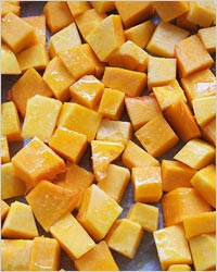 Запечённая тыква с мёдом и черносливом