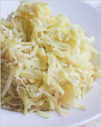  Картофельный рулет с морковью и яйцами