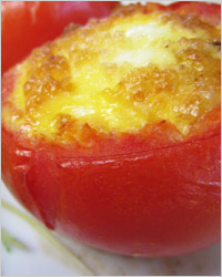 Помидоры с сыром и яйцами