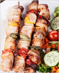 Шпажки с шашлыком