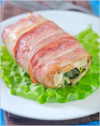 Куриная грудка с беконом