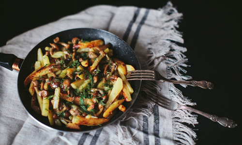 Жареный картофель с грибами