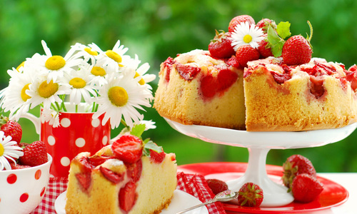 Пирог с клубникой