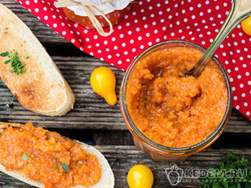 Кабачковая икра с помидорами и яблоками