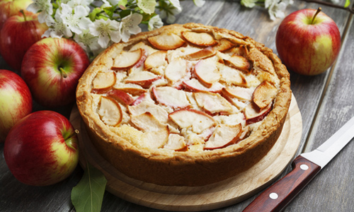 Шарлотка с яблоками