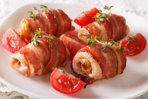 Куриные грудки в беконе