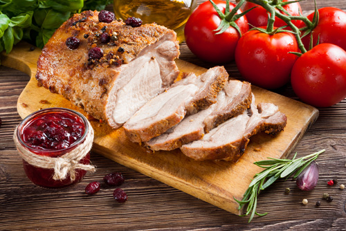 Свинина, запеченная в фольге в духовке куском