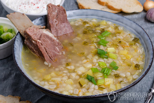 рассольник с перловкой и копченостями