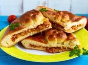 8 рецептов пирогов с капустой: от ленивых до дрожжевых