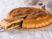 6 быстрых пирогов на кефире: выпечка для ленивых и занятых