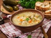 6 рецептов рассольника с перловкой: классический, с курицей, постный и другие