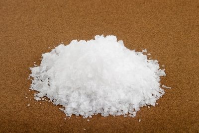 Морская соль не полезнее обычной