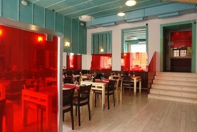 Причина переедания – в ярком дизайне ресторана