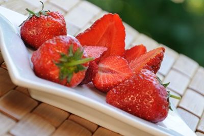 Чем красивее и тяжелее посуда, тем вкуснее еда