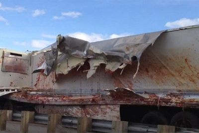 В США перевернулся грузовик, перевозящий две тонны кетчупа