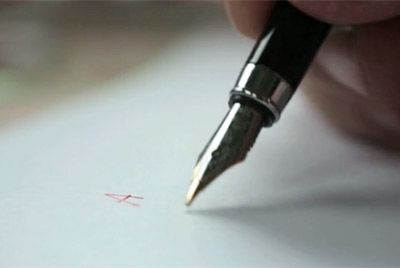 Испанские виноделы используют вместо чернил вино