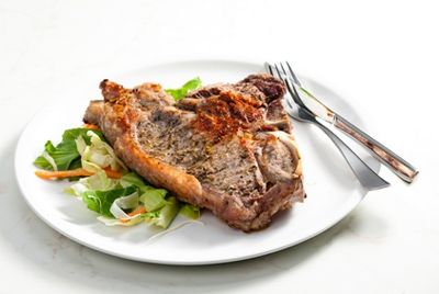 Ученые связывают употребление красного мяса с болезнями сердца