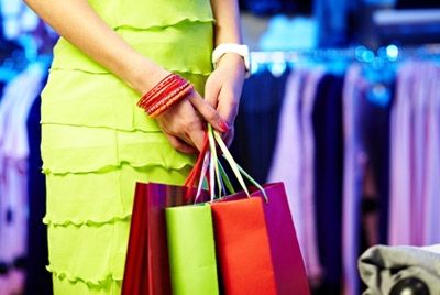 Женщины сжигают 15000 калорий в год на шопинге
