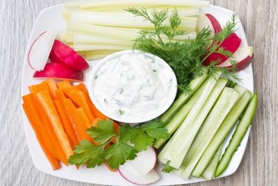 Добавление соусов к овощам делает детей более благосклонными к их вкусу