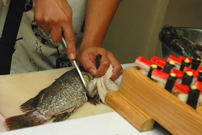 Суши, приготовленные при помощи акупунктуры