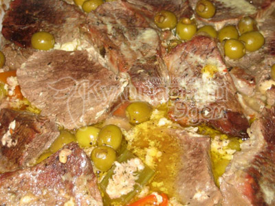 Телятина, тушеная с овощами и грибами — приготовленное блюдо