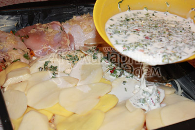 Фаршированные куриные голени с картофелем на гарнир