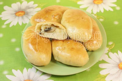 Пирожки с грибами и картошкой