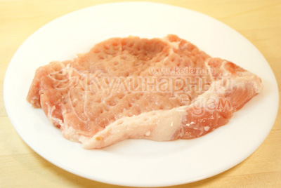 Кучек мяса хорошо отбить