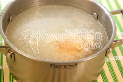 Сварить бульон из окорочка