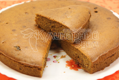 Коврижка медовая с изюмом