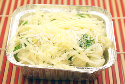 Цветная капуста в духовке с яйцом и сыром