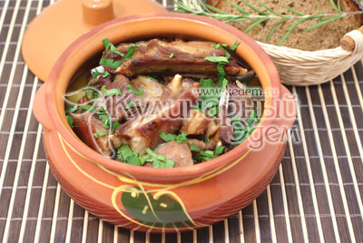 Рёбрышки с картофелем и розмарином