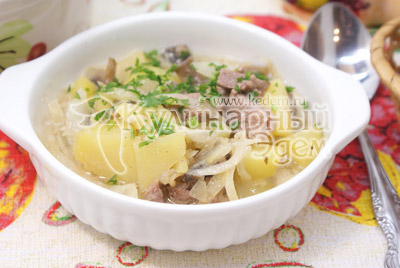 Мясо в горшочке с картофелем