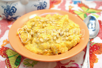 Овсяная каша с тыквой и кедровыми орешками
