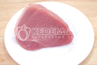Мясо хорошо промыть и обсушить
