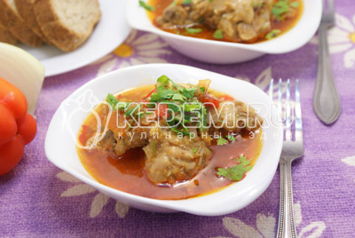 Тушеная курица с овощами