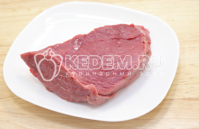 Мясо хорошо промыть и обсушить