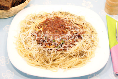 Спагетти с мясным соусом