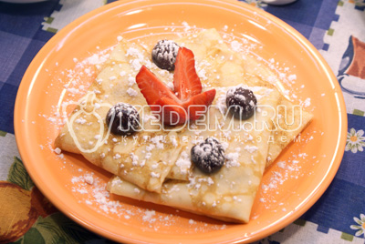 Блинчики с клубникой и маскарпоне