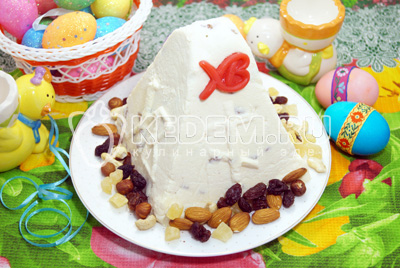 Пасха с изюмом готова