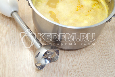 Хорошо пробить блендером.