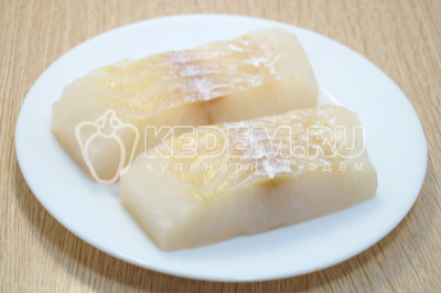 Нарезать на порционные кусочки.