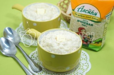 Ячневая каша на молоке